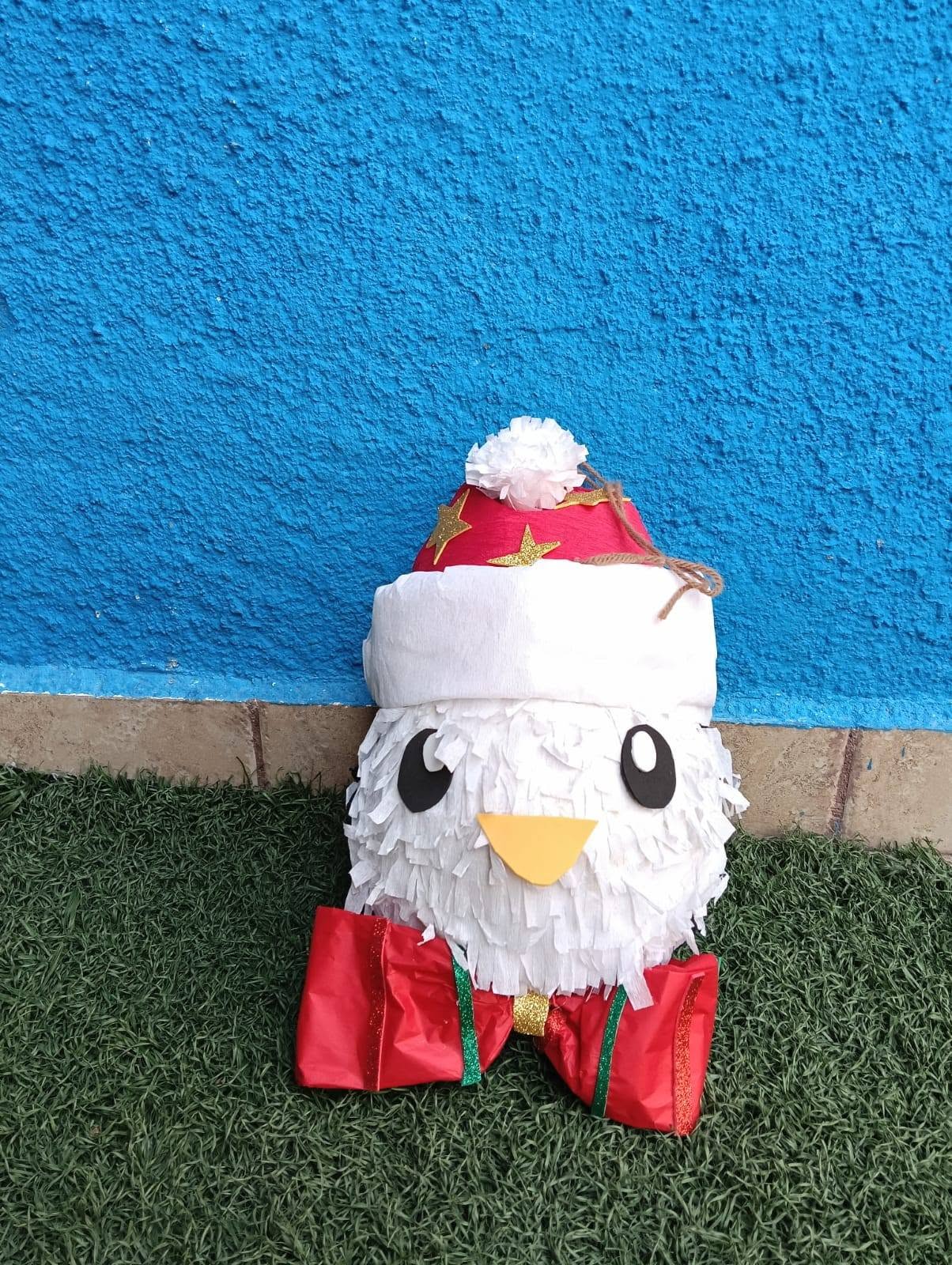 Figura artesanal elaborada en una actividad creativa escolar